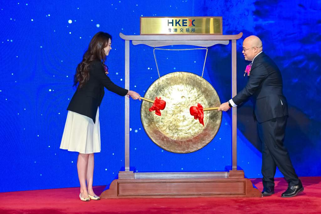 MiniMax在港交所上市，成史上IPO规模最大的AI大模型公司(图1)