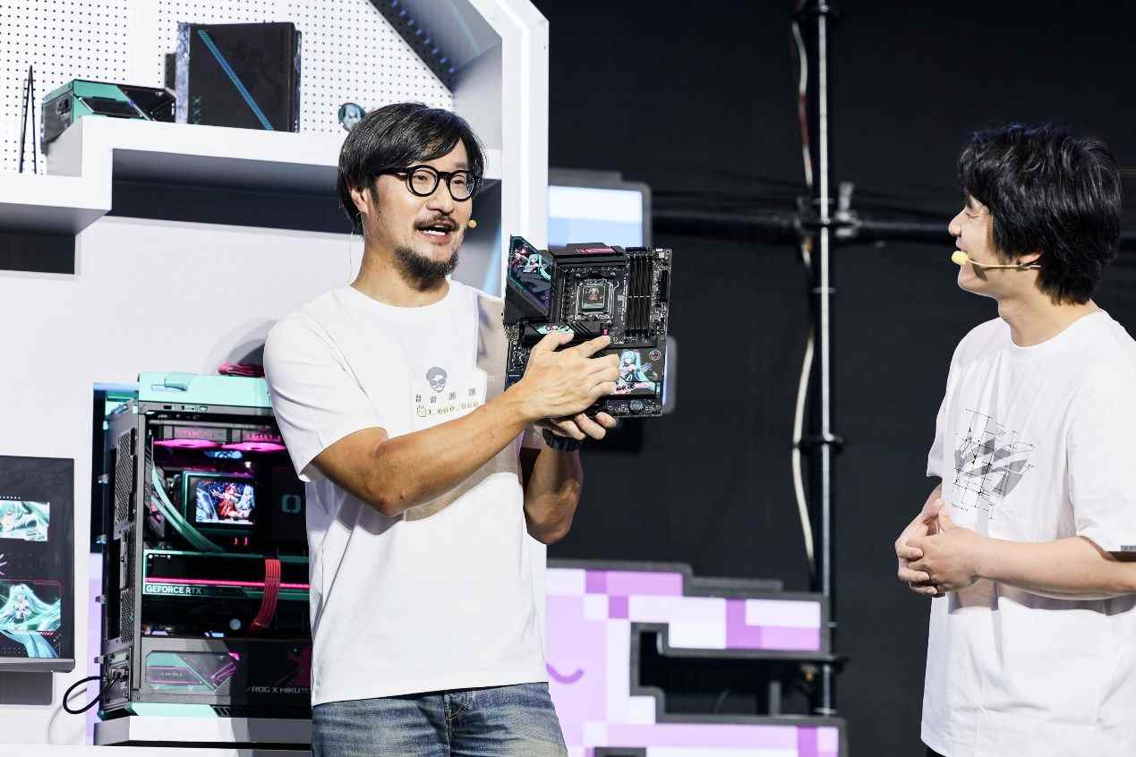 梦幻破次元，华硕ROG X870主板新品燃爆BW2025(图2)