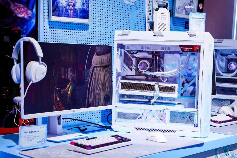 华硕主板撼动BW2025 ROG玩+乐园引玩家狂欢(图10)