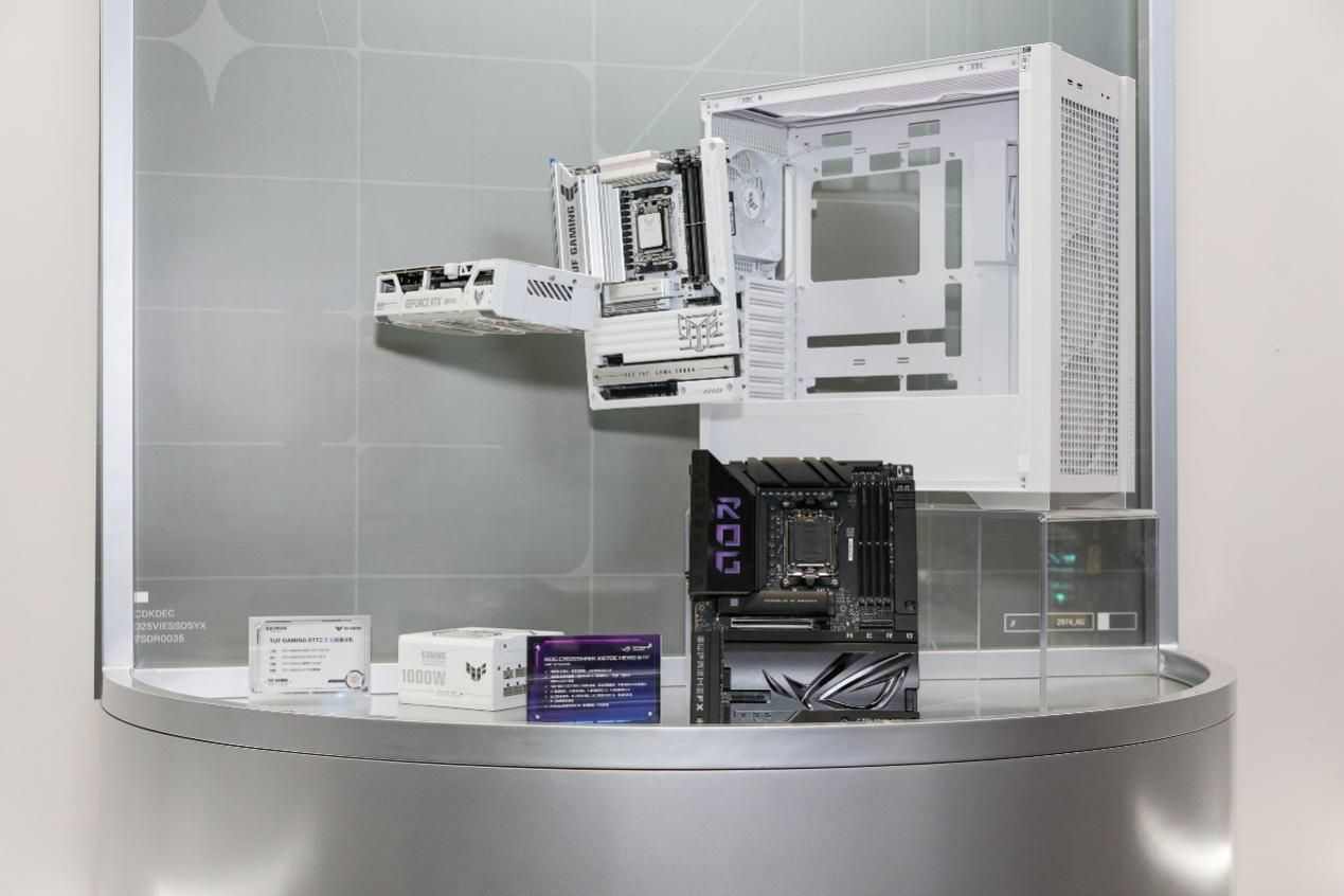 梦幻破次元，华硕ROG X870主板新品燃爆BW2025(图8)