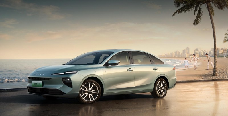 十万买纯电家轿？闭眼抄荣威D6真实520km+央视安全认证(图3)