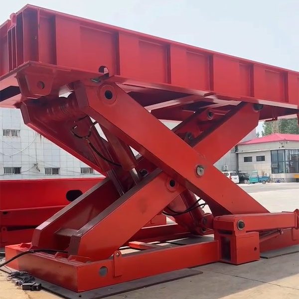 重型升降平台：工业作业中的“重载利器” 2025-08-30