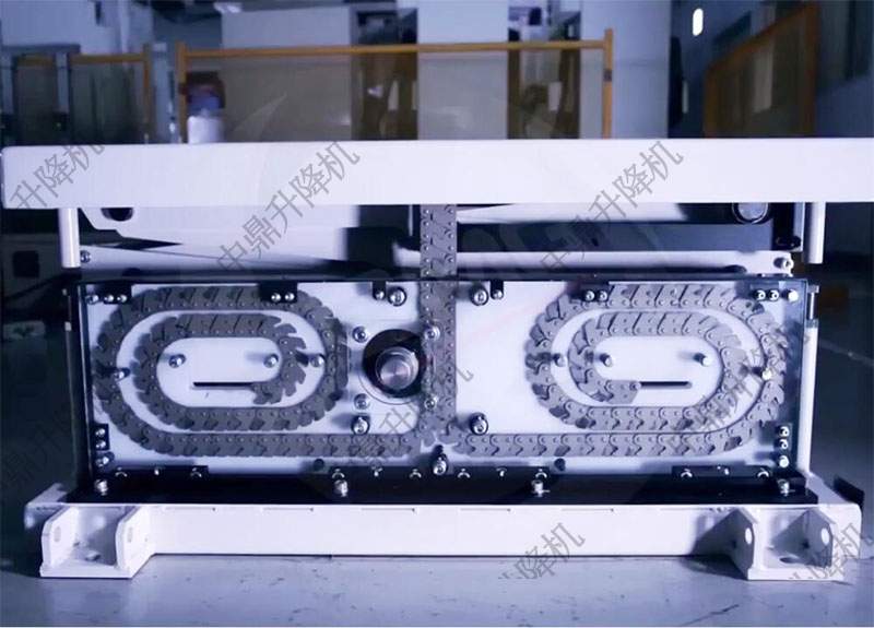 刚性链升降平台：工业垂直运输的“硬核”解决方案 2025-09-01(图1)