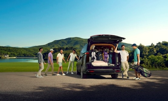 贾跃亭新物种FX Super One全球首发 桥梁战略赋能中国车企重构全球汽车格局(图5)