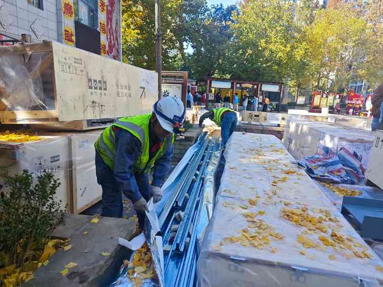 四中全会精神在基层丨国补助力老旧电梯更新，顶楼13楼只分摊340元(图2)