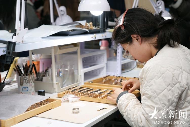 指尖舞动世界,宝妈“点甲”成金(图5) 指尖舞动世界,宝妈“点甲”成金(图5)