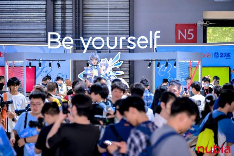 努比亚布局游戏二次元，携手洛天依亮相ChinaJoy2025(图2)