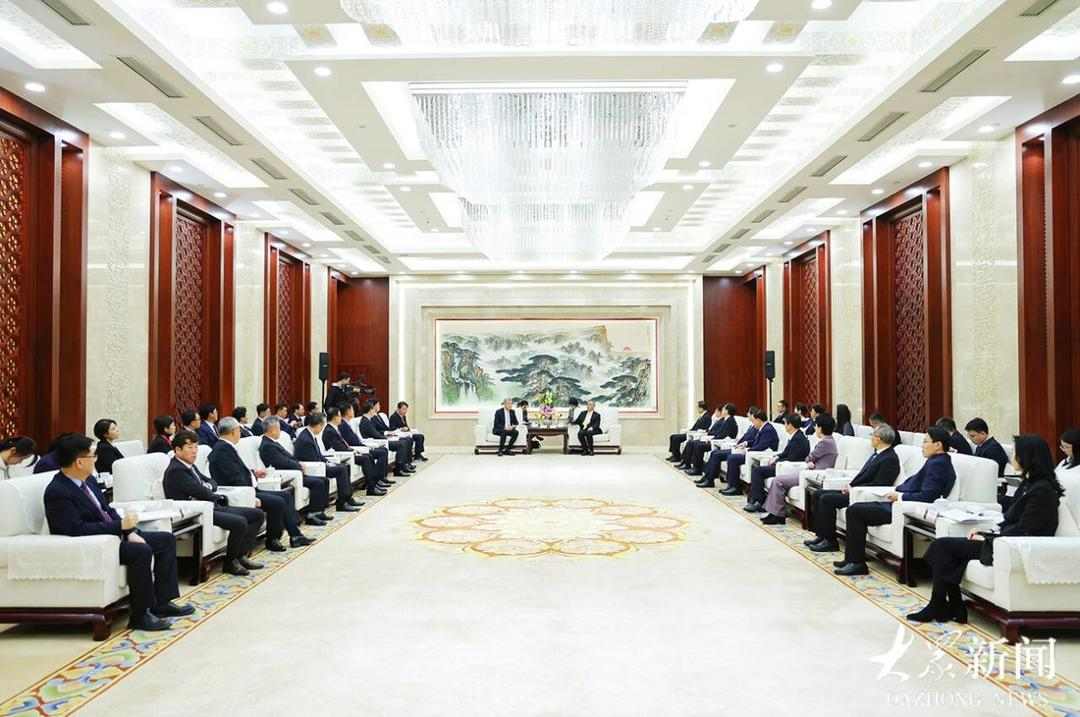 林武会见韩国新任驻华大使卢载宪