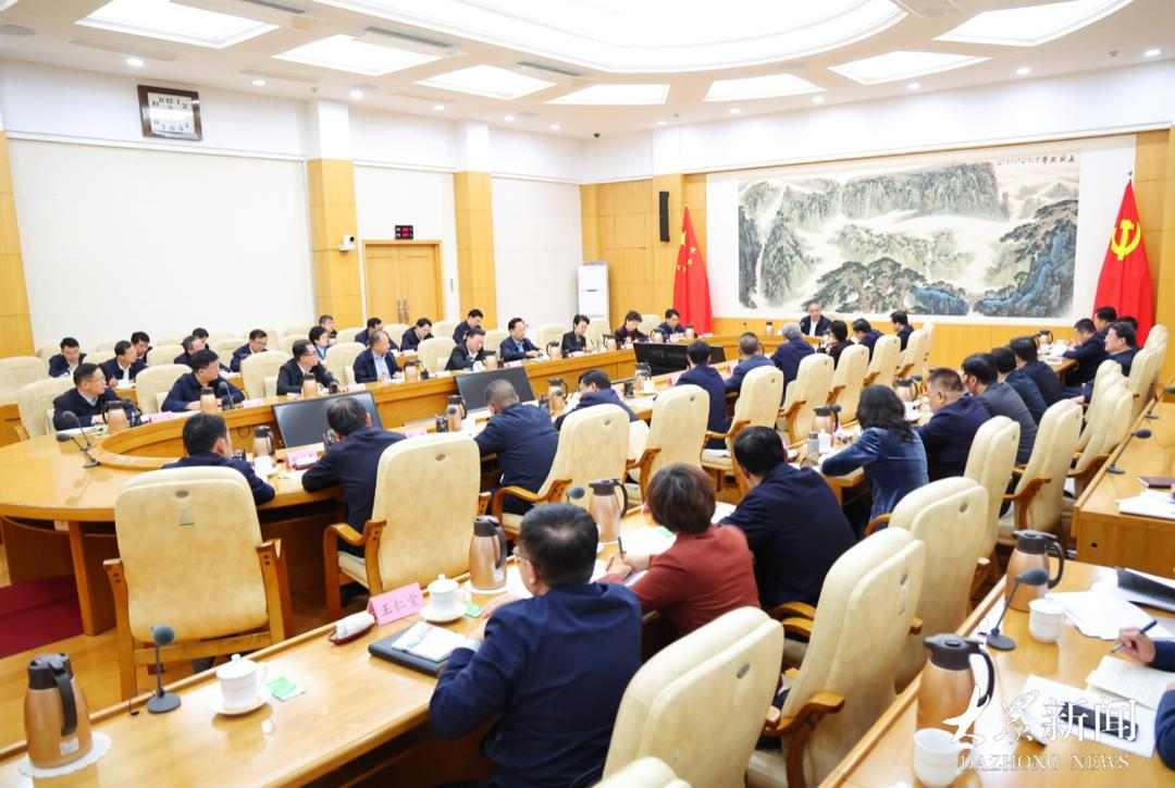 中共山东省委召开党外人士座谈会(图1) 中共山东省委召开党外人士座谈会(图1)