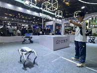 WAIC 2025现场直击：看云深处科技如何将具身智能转化为实际生产力(图5)