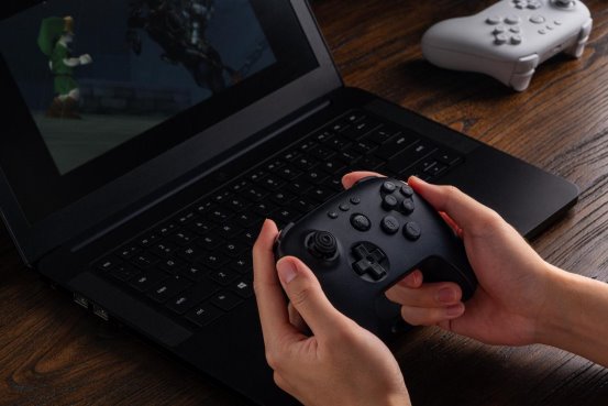 经典重燃：八位堂正式推出64蓝牙手柄(图5)