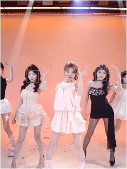 如何让直播冲出同质化？鲸红传媒借力索尼电影感直播解决方案，打造综艺感团播直播间(图5)