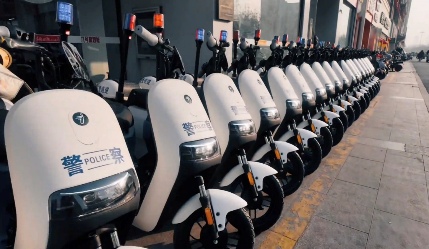 从平衡车到电动自行车 九号公司多个智能产品成为警务车(图1)