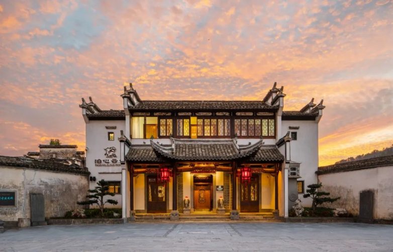 逃离城市计划：在黄山西递泊心云舍醒来，推窗便是江南旧梦(图3)