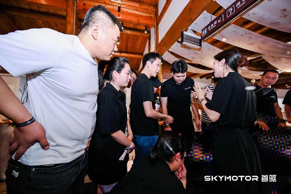 首驱科技多款新车硬核亮相，携手梦想投资人共创出行蓝图(图2)