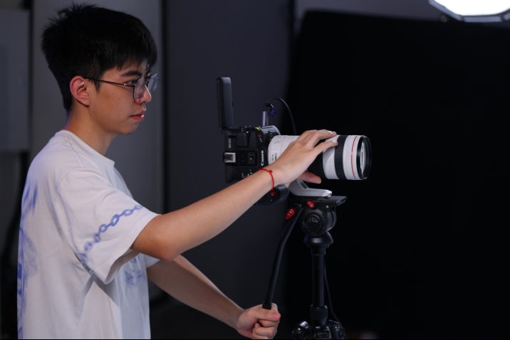 广电标准打造明星感团播：“佳直播”携手麦浪传媒突破内容质感(图3)