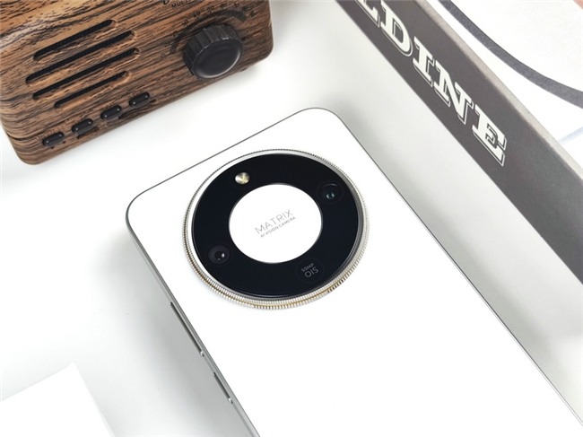 能用一整天的手机来了 2025续航王者非它莫属