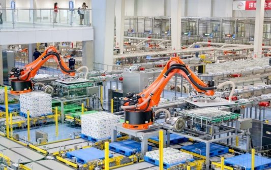 以国奶，会世界！“全勤生”伊利八赴进博之约(图4)