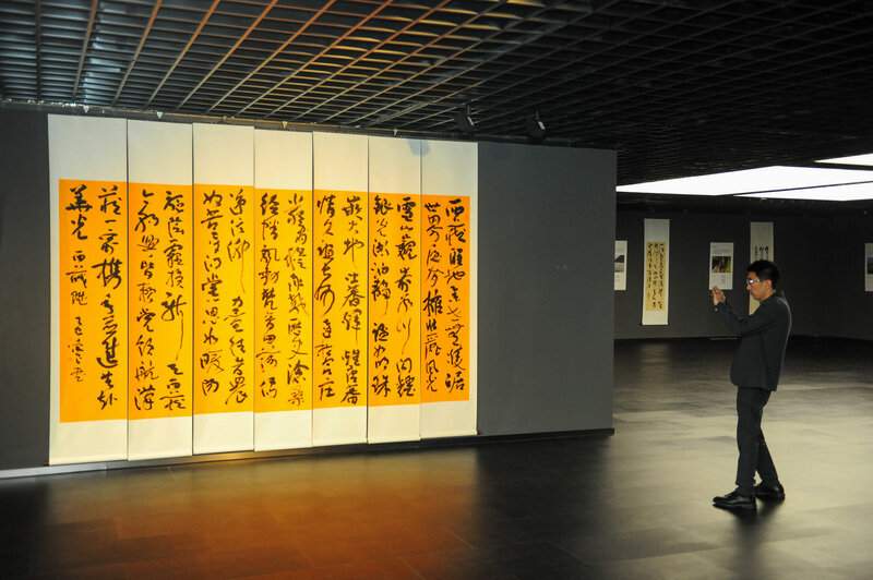 高原壮美格桑红 笔墨光影颂华章——朱崇昌诗词书法摄影展隆重开幕(图5)