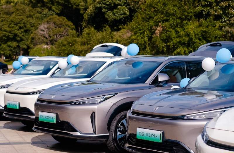 一年省8000油钱！混动SUV最优解，空间智能安全样样能打(图4)