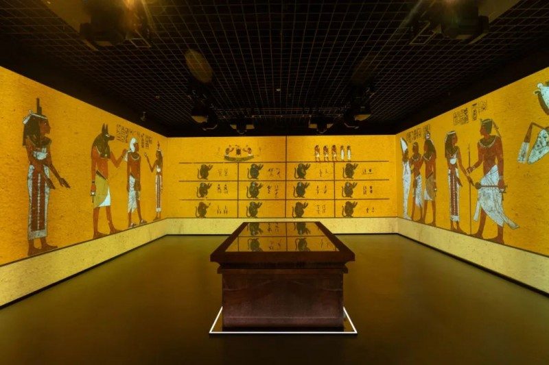 爱普生工程投影机助力上海博物馆“金字塔之巅：古埃及文明大展”刷新文博纪录(图3)