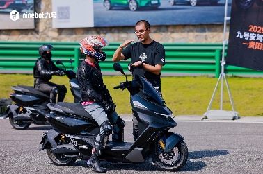 九号安驾学院启动贵阳站安驾培训 推动两轮电动车安全培训新高度(图5)